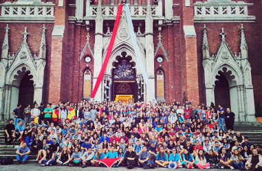 Los jóvenes catalanes que participan en la Jornada Mundial de la Juventud ya han llegado a su primer destino