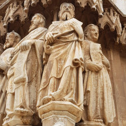 Els bisbes parlen de santa Maria Magdalena i de sant Jaume