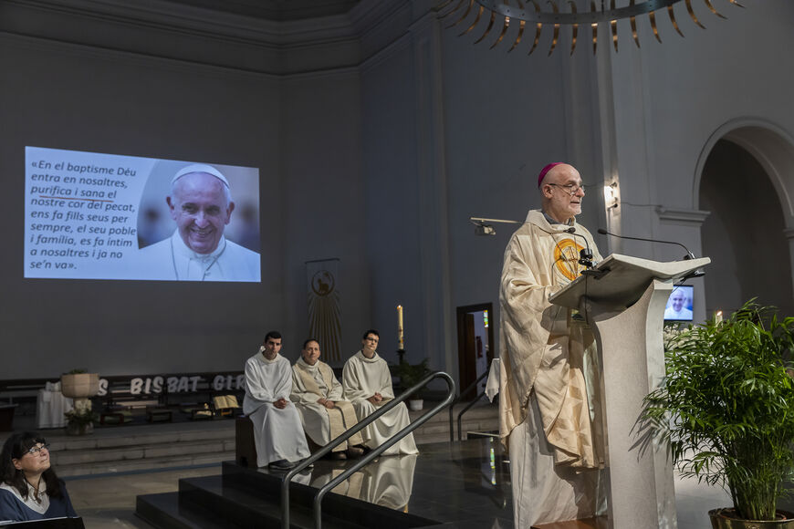GIRONA. Calella acull una Pasqua Jove marcada per la mort del papa Francesc