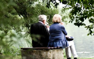 Els bisbes parlen de la gent gran