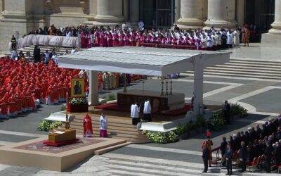 Cientos de miles de personas asisten al funeral del papa Francisco