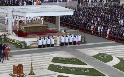 El cardenal Omella, Mons. Vives i Mons. Serrano han assistit a la Missa d’inici del pontificat del papa Lleó XIV